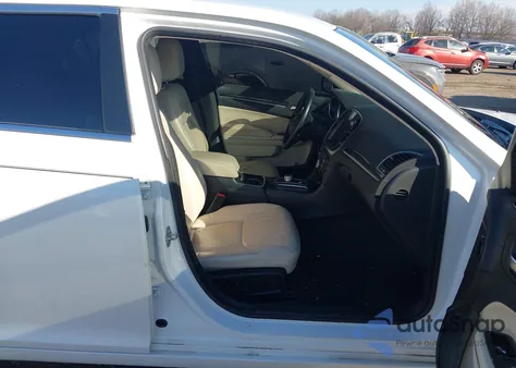 2015 Chrysler 300 Limited z USA, uszkodzony, nr VIN 2C3CCAAG0FH786770